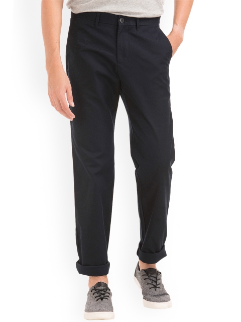 

GAP Men Navy Blue Straight Fit Solid Chinos