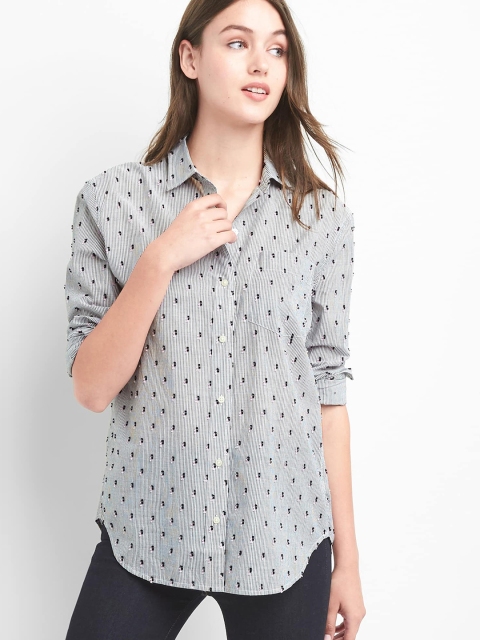 

GAP Women Clip-Dot Boyfriend Shirt, Grey