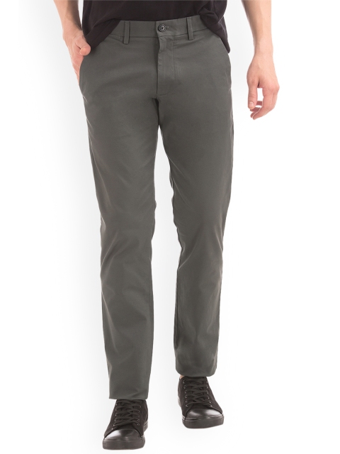 

GAP Men Grey Slim Fit Solid Regular Trousers