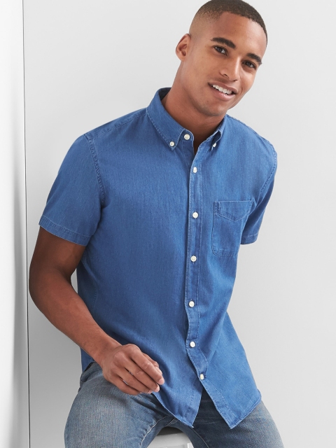 

GAP Men Standard Fit Short Sleeve Shirt, Blue
