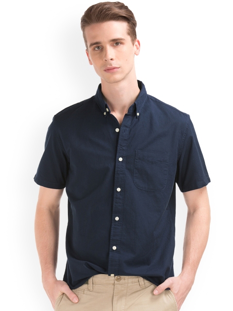 

GAP Men Navy Blue Oxford Short Sleeve Standard Fit Shirt