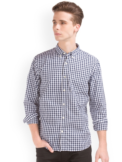 

GAP Men True Wash Gingham Standard Fit Shirt, Blue
