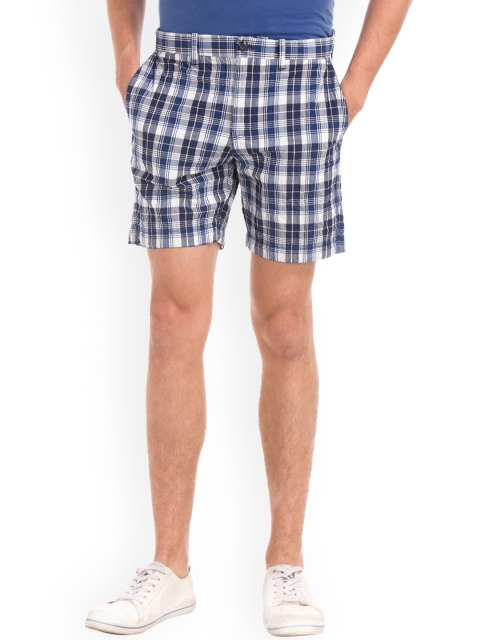 

GAP Men Plaid Seersucker Getaway Shorts, Blue