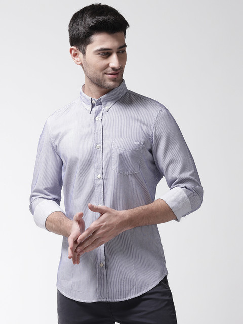 

GAS Men White & Navy Blue Regular Fit Striped Casual Shirt