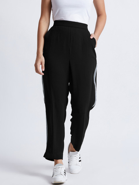 

MAGRE Women Black Solid Regular Trousers