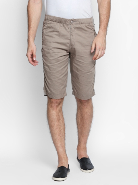 

AVOQ Men Beige Solid Regular Fit Regular Shorts