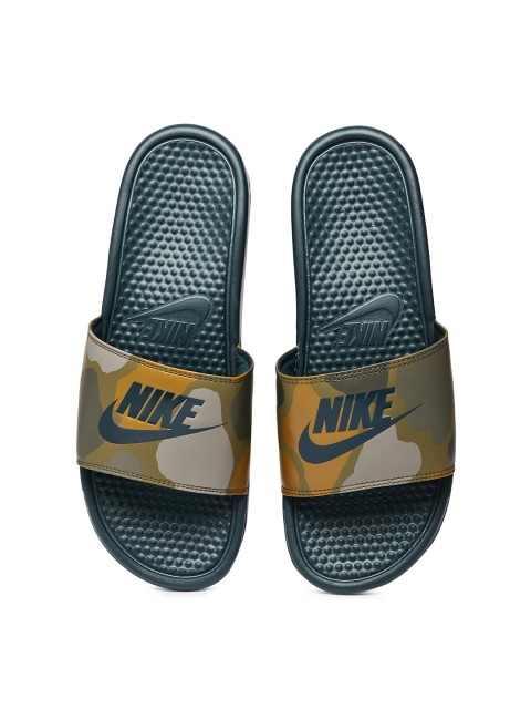 

Nike Men Green & Yellow Printed Sliders