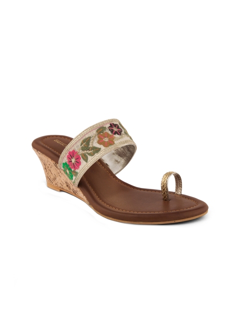 

Signature Sole Women Multicoloured Woven Design Sandals, Multi