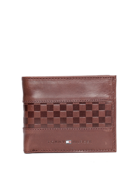 

Tommy Hilfiger Men Brown Self-Checked Leather Two Fold Wallet