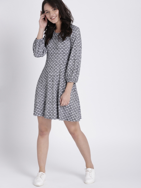 

GAP Women's Black & White Softspun Long Sleeve Fit and Flare Dress