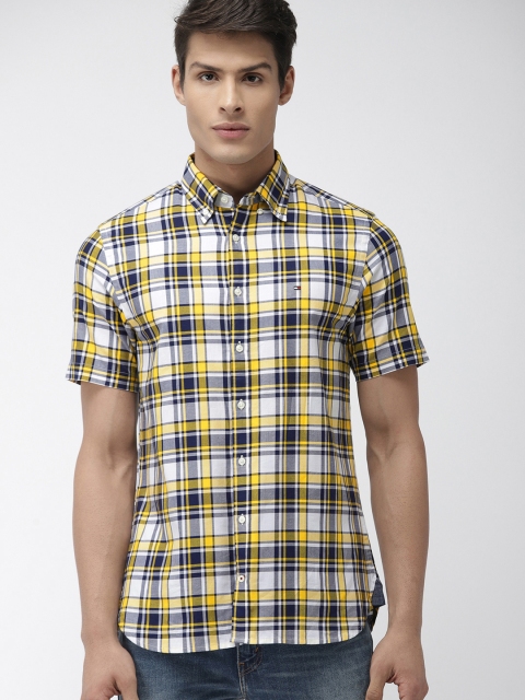 

Tommy Hilfiger Men White & Yellow Regular Fit Checked Casual Shirt