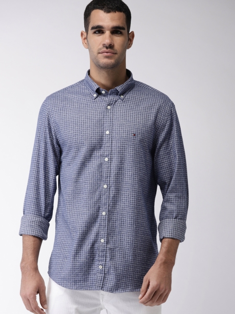 

Tommy Hilfiger Men Blue Regular Fit Checked Casual Shirt