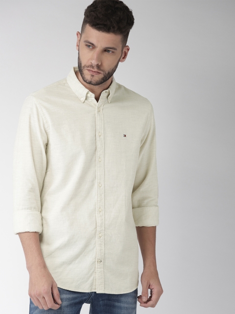 

Tommy Hilfiger Men Off-White Regular Fit Solid Casual Corduroy Shirt