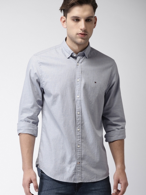 

Tommy Hilfiger Men Blue Regular Fit Solid Casual Shirt