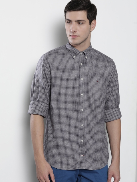 

Tommy Hilfiger Men Grey & Navy Blue Regular Fit Checked Casual Shirt