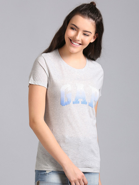 

GAP Women Grey Striped Round Neck T-shirt