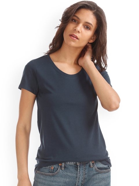 

GAP Women Blue Solid Scoop Neck T-shirt