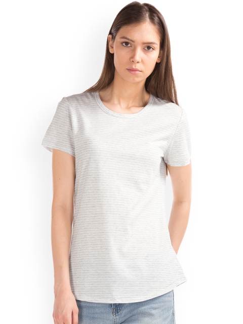

GAP Women Grey Striped Round Neck T-shirt