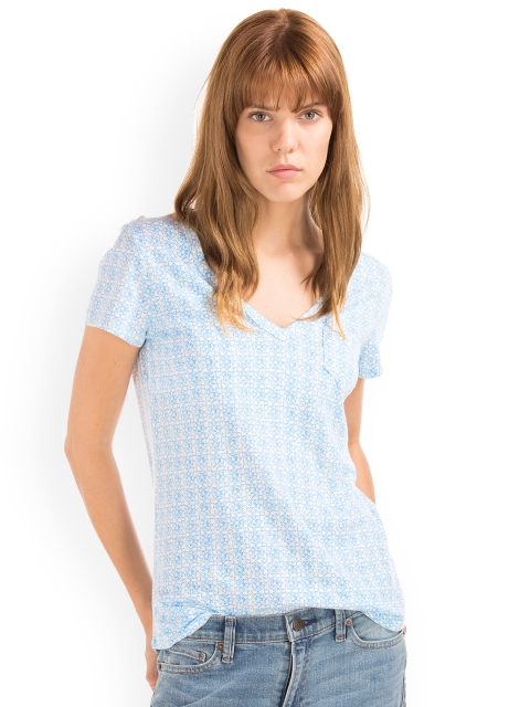 

GAP Women Vintage Wash Print V-Neck T-shirt, White