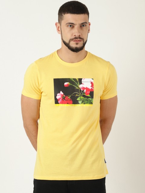 

Blue Saint Men Yellow Printed Round Neck T-shirt
