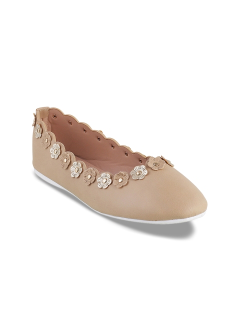 

Metro Girls Beige Solid Synthetic Ballerinas