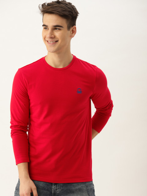 

United Colors of Benetton Men Red Solid Round Neck T-shirt