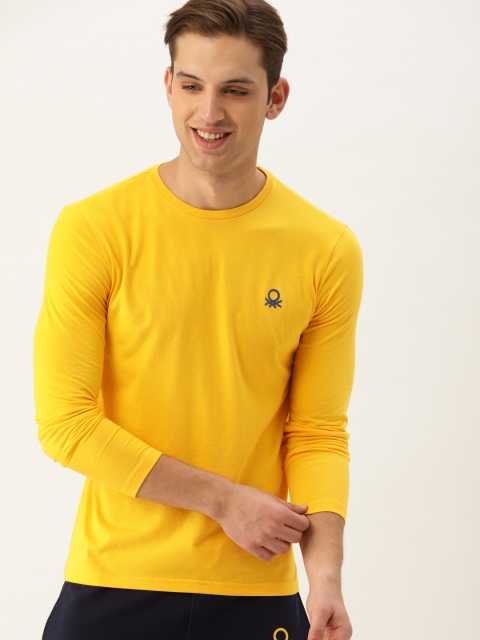 

United Colors of Benetton Men Yellow Solid Round Neck T-shirt