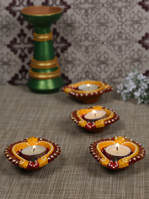 

Aapno Rajasthan Multi Color Handpainted Set of 4 Diwali Diya