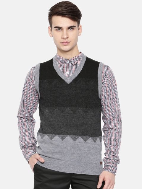 

Parx Men Grey Colourblocked Sweater Vest