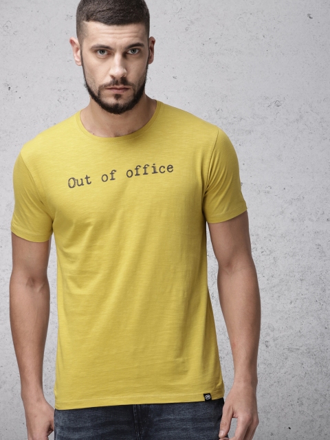 

Ecko Unltd Men Gold-Toned Solid Round Neck T-shirt