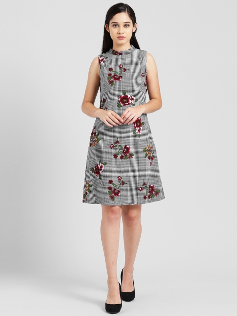 

Zink London Women Multicoloured Printed Fit and Flare Dress, Multi