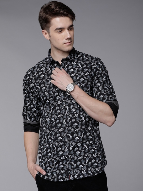 

Black coffee Men Black & White Slim Fit Printed Casual Shirt