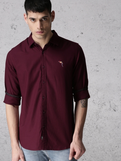 

Ecko Unltd Men Maroon Regular Fit Solid Casual Shirt