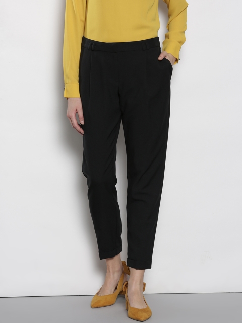

DOROTHY PERKINS Women Black Tapered Fit Solid Cropped Cigarette Trousers