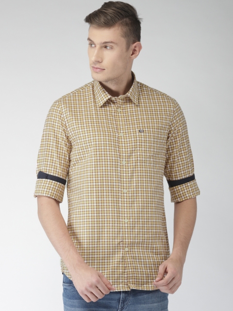 

Arrow Sport Men Khaki & White Slim Fit Checked Casual Shirt