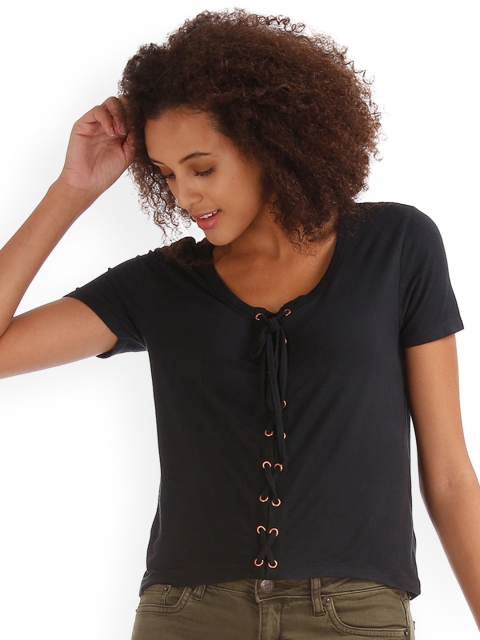 

Aeropostale Women Black Solid Scoop Neck T-shirt