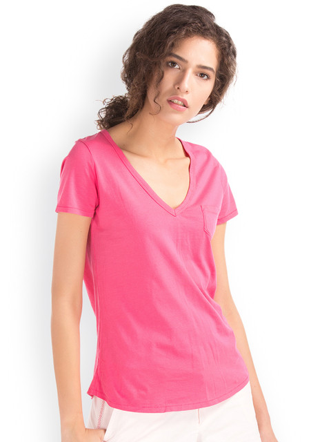 

GAP Women Pink Vintage Wash V-Neck Top