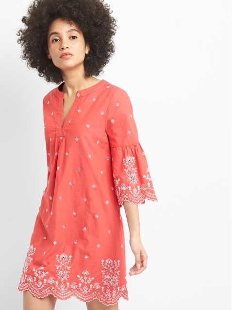

GAP Women Pink Self-Design Short Sleeve Eyelet Shift Dress