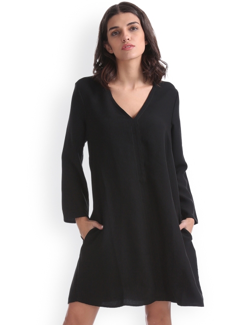 

GAP Women Black Solid V-Neck Swing Dress
