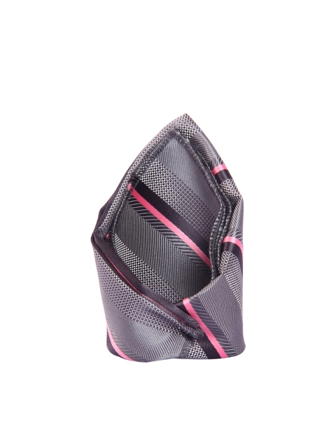 

Tossido Men Grey Woven Pocket Square