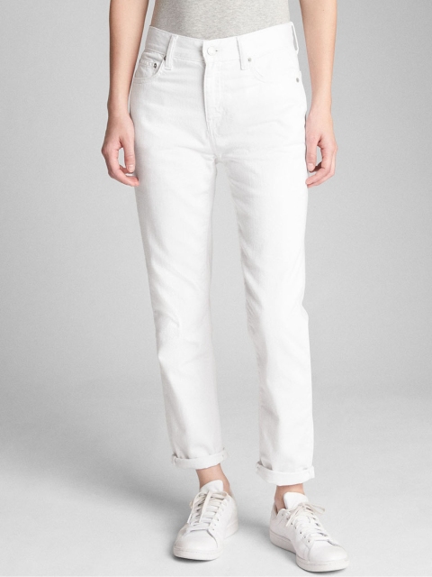 

GAP Women Wearlight Mid Rise Best Girlfriend Jeans, White