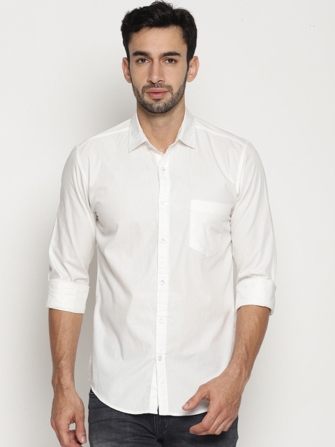 

IVOC Men White Smart Slim Fit Solid Casual Shirt