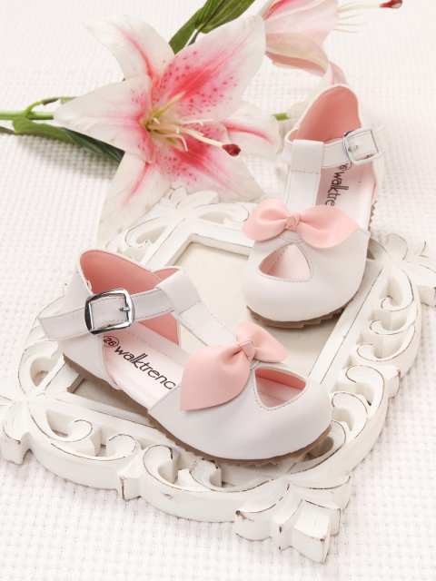 

Walktrendy Girls White Solid Ballerinas