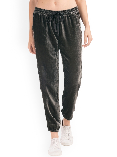 

GAP Women's Charcoal Grey Velvet Joggers