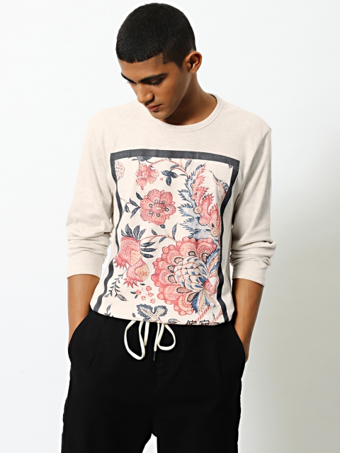 

Mr Bowerbird Men Cream-Coloured Tailored Fit Printed Souvenir Chintz Tee T-shirt