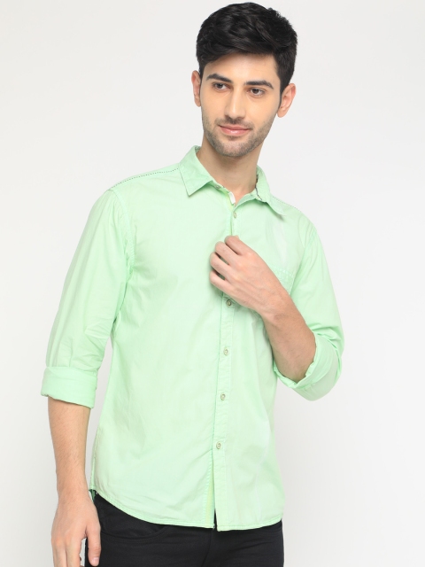 

WITH Men Green Slim Fit Solid Casual Shirt
