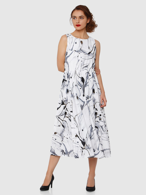 

Vero Moda Women White & Black Fit and Flare Dress