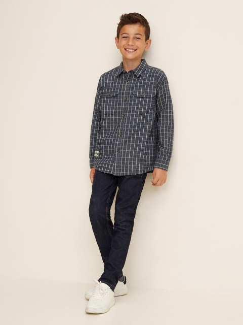 

Mango Kids Boys Navy Blue & White Regular Fit Checked Casual Shirt