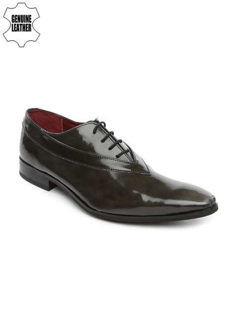 

Ruosh Club Men Grey Oxford Shoes