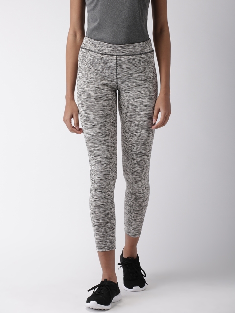 

SEVEN by MS Dhoni Women Black Solid Agnes Cropped Tights
